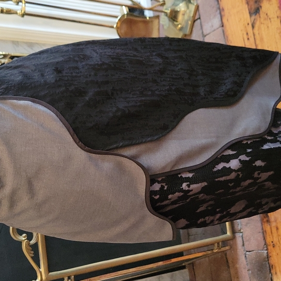 Anno Mundi Skirt - Picture 5 of 11